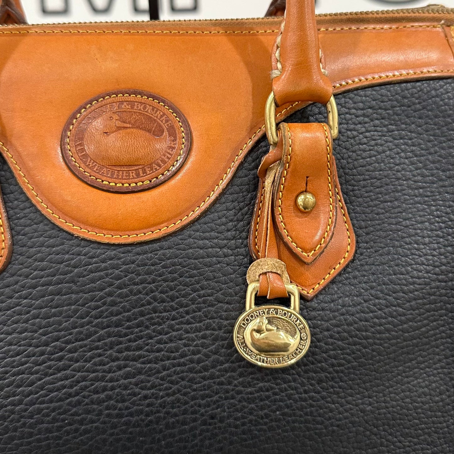 Dooney & Bourke - vintage leather purse, black