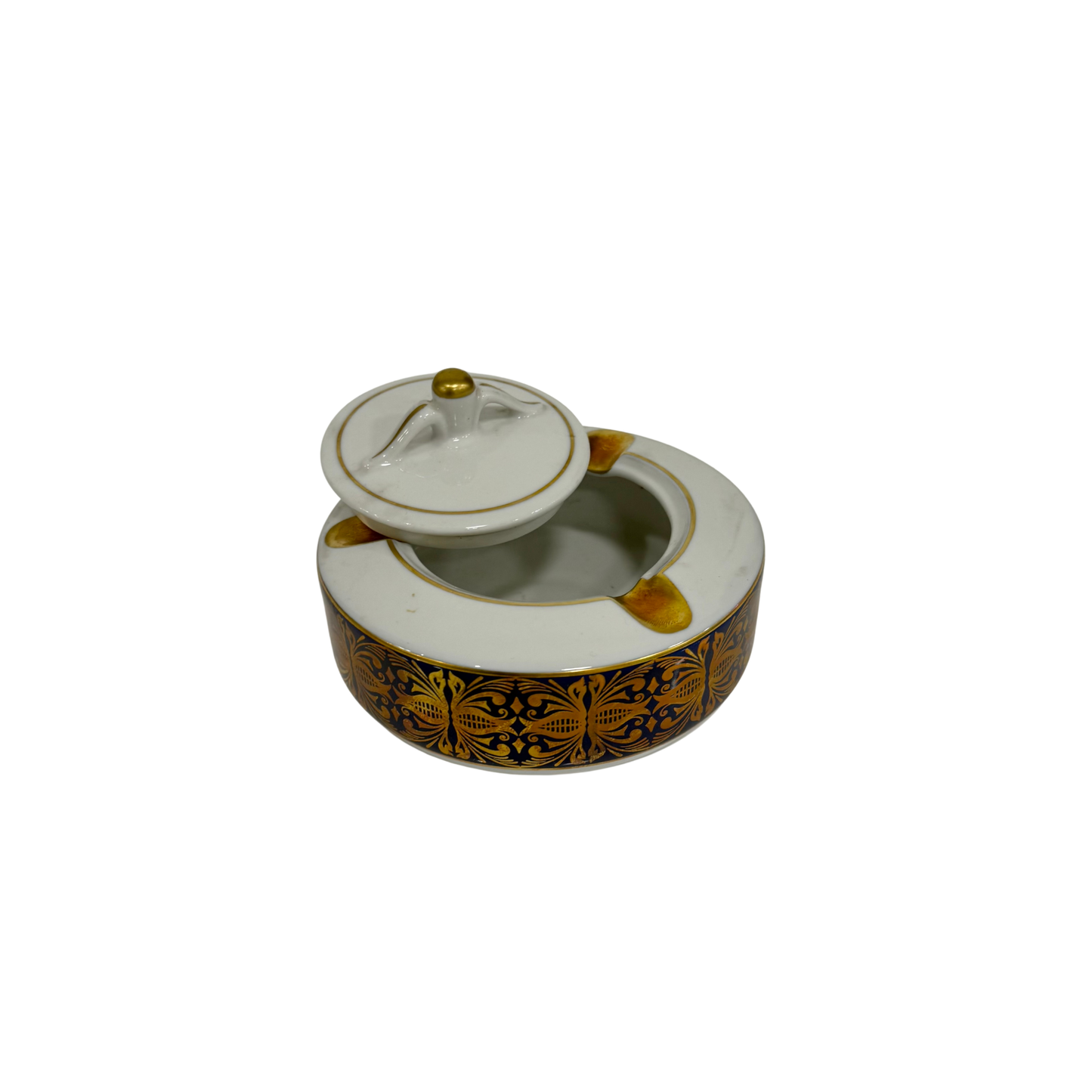 ashtray w/ lid