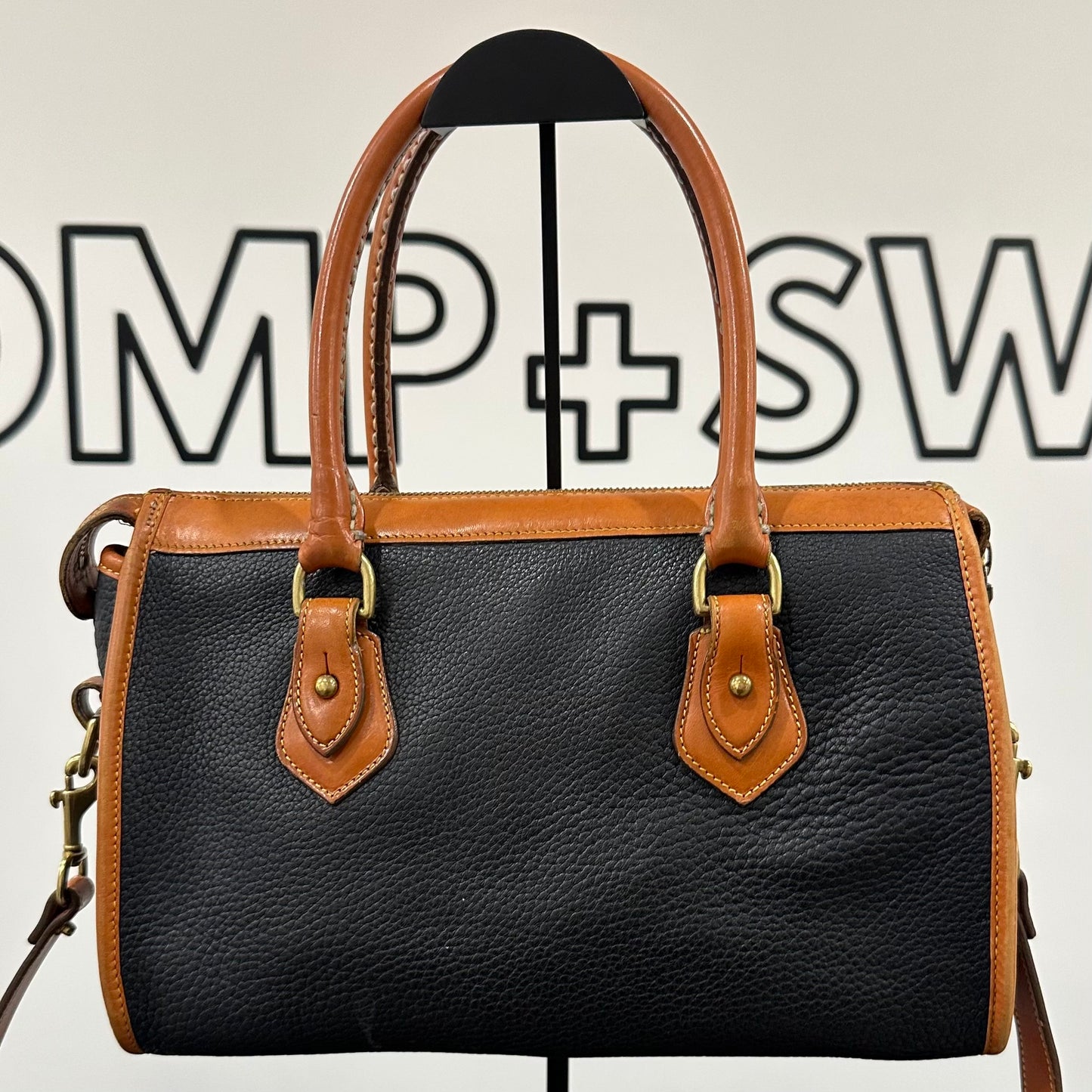 Dooney & Bourke - vintage leather purse, black