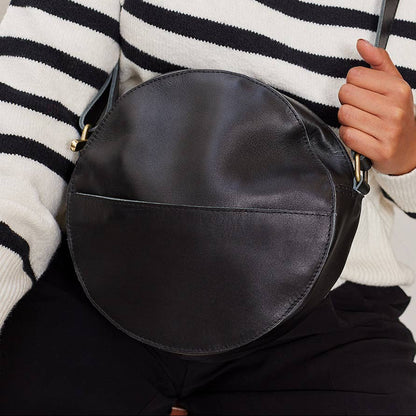 Zuri Circle Bag: Black